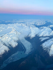 Obraz premium Midnight Sun Mountains (June 2026, Alaska)