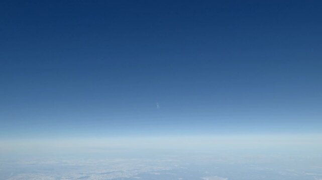 Airbus airplane passing 1000 ft overhead flying low in 4K Ultra HD footage
