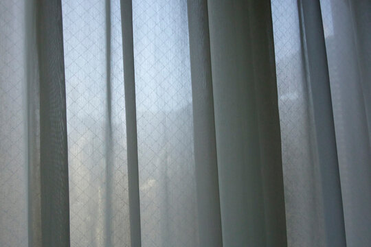 静寂なホテルルーム白い背景のカーテン