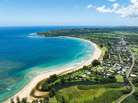 The island of Kaua'i of Hawaii. Clear blue water of Hanalei Beach. 