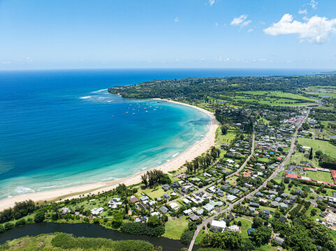 The island of Kaua'i of Hawaii. Clear blue water of Hanalei Beach. 