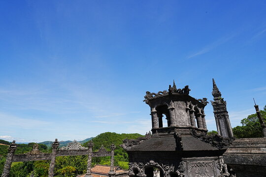Khai Dinh Tomb in Hue, Vietnam, Historic Imperial Tomb and Unique Architecture - ベトナム フエ 歴史遺産 カイディン帝廟 壮麗な建築と彫刻
