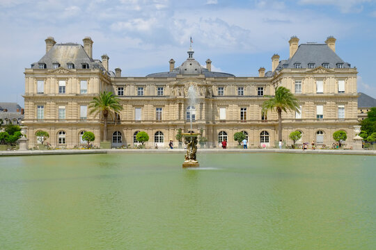 Formal Garden with Palace View