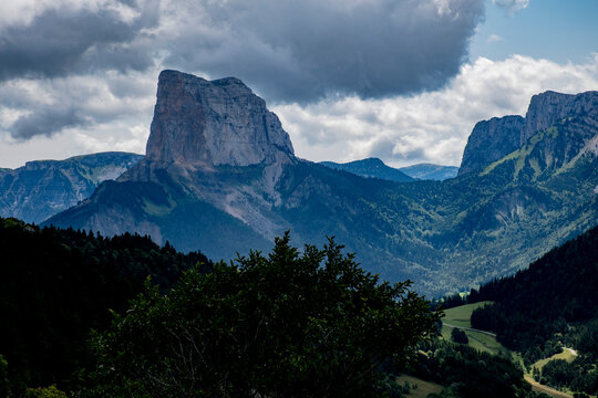 444 mont aiguille