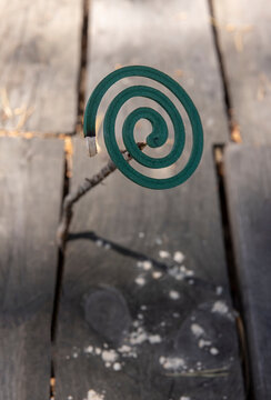 smoldering coil for repelling insects and mosquitoes outdoors
