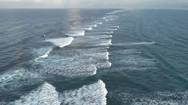 When the Sea Withdraws: South Sumba's Extreme Low Tide Reaches More Than a Kilometer Offshore