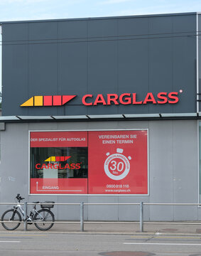 Carglass Logo und Schriftzug in einem Carglass Service Center in Z&uuml;rich, Z&uuml;rich 28.06.2026