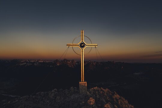 Summit cross, sunrise hiking tour on the S&auml;uling in the Allg&auml;u in Bavaria, Germany