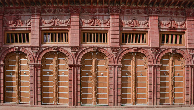 Fine architecture on old haveli homes, Bikaner, Rajasthan, India
