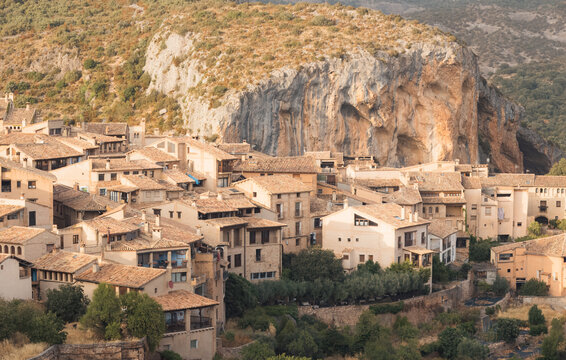 Where Stone Learns Light Beneath a Towering Mediterranean Cliff