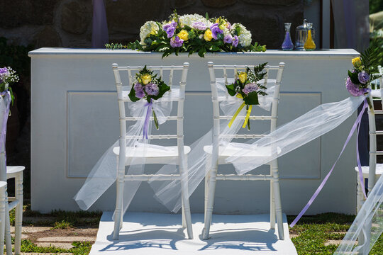 Postazione per la celebrazione di un matrimonio con rito civile all'aperto