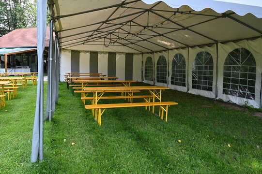 Bierzeltgarnituren
