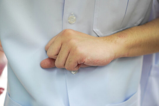 Preparing Correct Hand Position for Heimlich Maneuver Choking Rescue