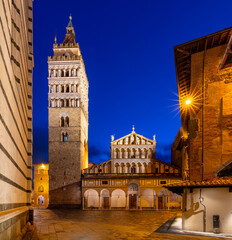 Obraz premium Pistoia - The duomo - San Zeno cathedral at dusk.
