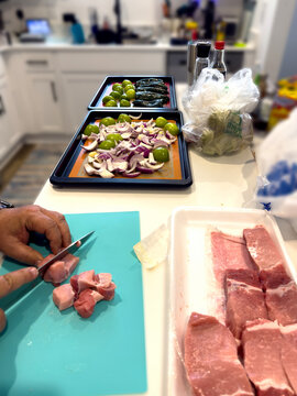 making green chili verde with pork