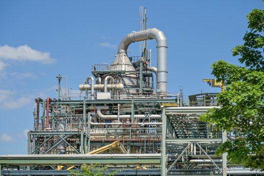 Rohre, BEW Berliner Energie und W&auml;rme GmbH, Heizkraftwerk Klingenberg, Lichtenberg, Berlin, Deutschland