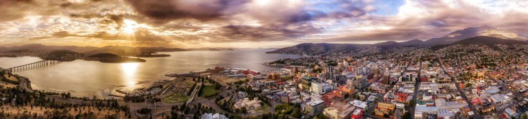 D Tas Hobart bridge to mount rise pan © Taras Vyshnya
