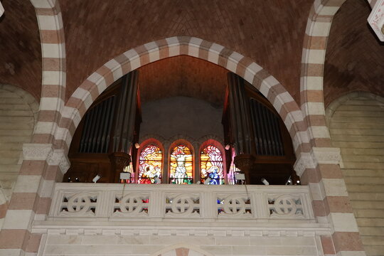 Chapelle La Colombi&egrave;re, de style n&eacute;o-byzantin et art d&eacute;co, ville de Paray le Monial , d&eacute;partement de la Sa&ocirc;ne et Loire, France