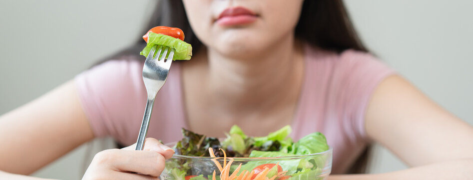 Women feel bored with the same meal every day while controlling their diet session