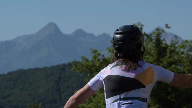 ANDARE IN BICI APPENINO TOSCANO PANCHINIA GIGANTE DI COMANO