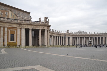 Obraz premium バチカン市国のサン・ピエトロ大聖堂と広場 St. Peter's Basilica and St. Peter's Square in Vatican City 梵蒂冈圣彼得大教堂与圣彼得广场