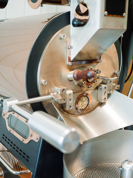 Small batch coffee roaster