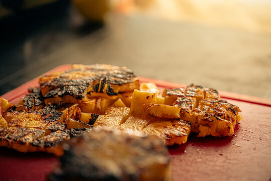 Anana asada para preparar postre