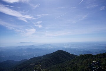 Obraz premium Scenic aerial panoramic view of Ba Na Hills mountains with cable car in Da Nang Vietnam