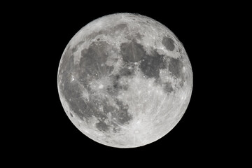 LUNA EN EL CIELO OSCURO Y NOCHE © Lúmina Studio