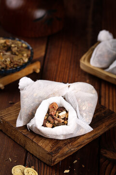 Premium Sichuan Peppercorns and Five-Spice Seasoning Packet