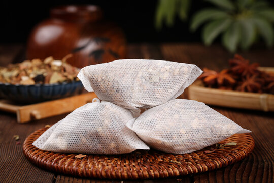 Sichuan Five Flavors Spice Sachets with Fresh Seasonings and Spices