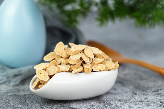 Astragalus Root Slice Traditional Chinese Herbal Medicine