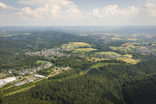 Luftaufnahme Neuwied - Rengsdorf Industriegebiet & Dorf