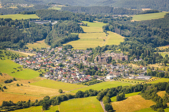 Laufaufnahme Hausen Wied warm