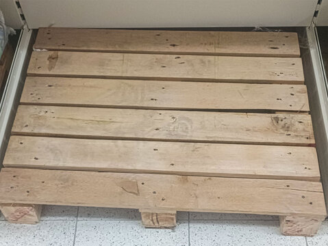 Wooden Pallet Floor
