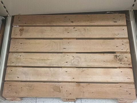 Wooden Pallet Floor