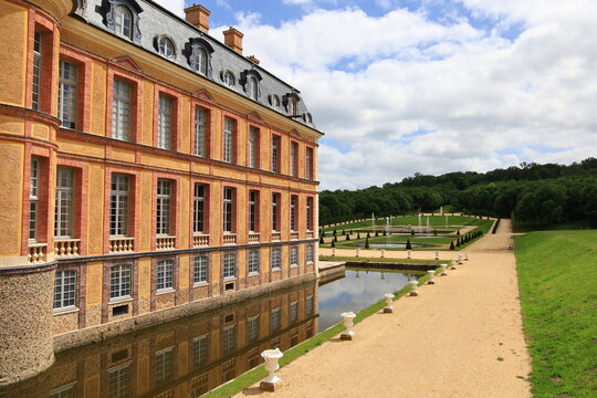 Dampierre-en-Yvelines, France - May 21, 2026. The historic Ch&acirc;teau de Dampierre, former residence of the Dukes of Luynes, in the heart of the Chevreuse Valley, France