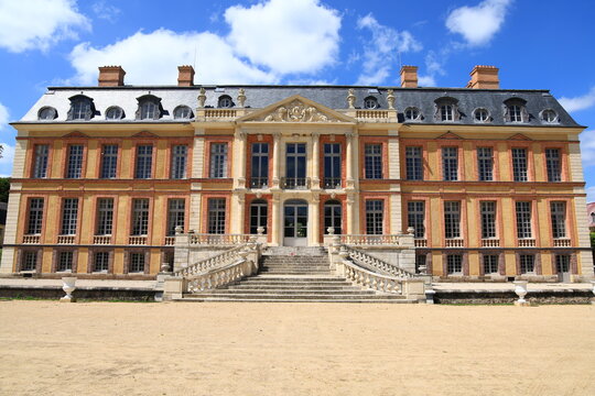 Dampierre-en-Yvelines, France - May 21, 2026. The historic Ch&acirc;teau de Dampierre, former residence of the Dukes of Luynes, in the heart of the Chevreuse Valley, France