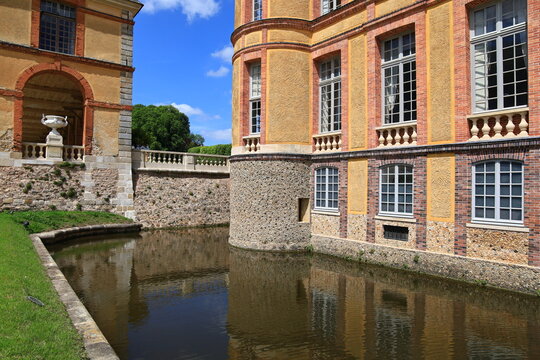 Dampierre-en-Yvelines, France - May 21, 2026. The historic Ch&acirc;teau de Dampierre, former residence of the Dukes of Luynes, in the heart of the Chevreuse Valley, France