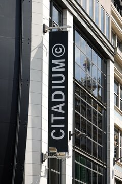 Enseigne Citadium &agrave; Paris