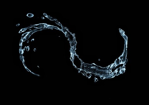 黒背景に抽象的な水しぶきが上がる3Dイラスト｜清潔で流れるような波と水しぶき