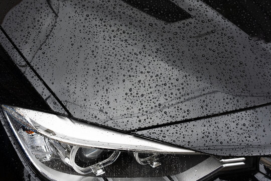 水滴のついた車