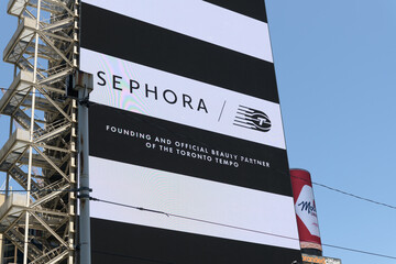 Obraz premium digital Sephora advertisement at Sankofa Square, Toronto