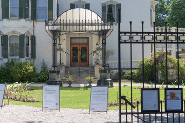 Obraz premium Spadina House, built in 1866 for financier James Austin as a Victorian country estate, was remodelled by WC Vaux Chadwick and Eustace G Bird into an eclectic Edwardian mansion, now a historical museum