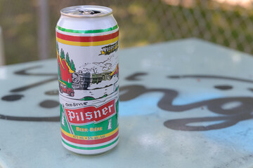 Obraz premium close-up of a discarded beer can in Toronto (Old Style Pilsner, a historic Canadian beer originally brewed in Lethbridge, Alberta, now by Molson)