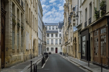 Fototapeta premium Paris, typical buildings in the Marais, rue Charlemagne, in the center of the french capital 