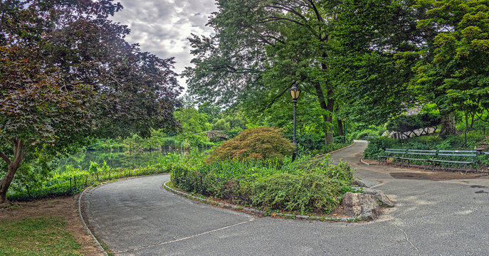 Gapstow Bridge in Central Park, on cludy morning