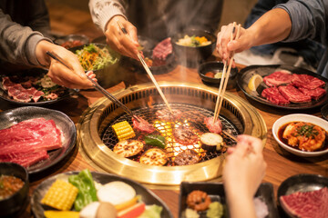 Obraz premium Delicious Yakiniku Grilled Meat｜美味しい焼肉の写真素材