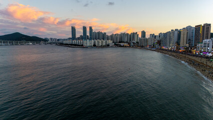 Fototapeta premium Gwangalli beach busan skyline overview at sunset