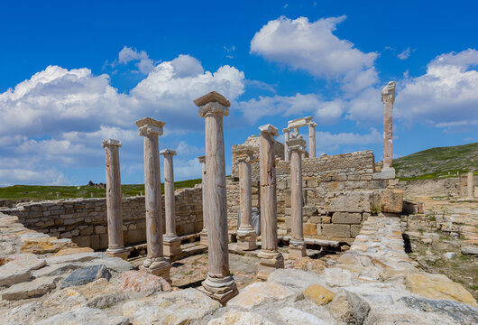 The ruins of the ancient city of Tripolis, located in Denizli province, T&uuml;rkiye.